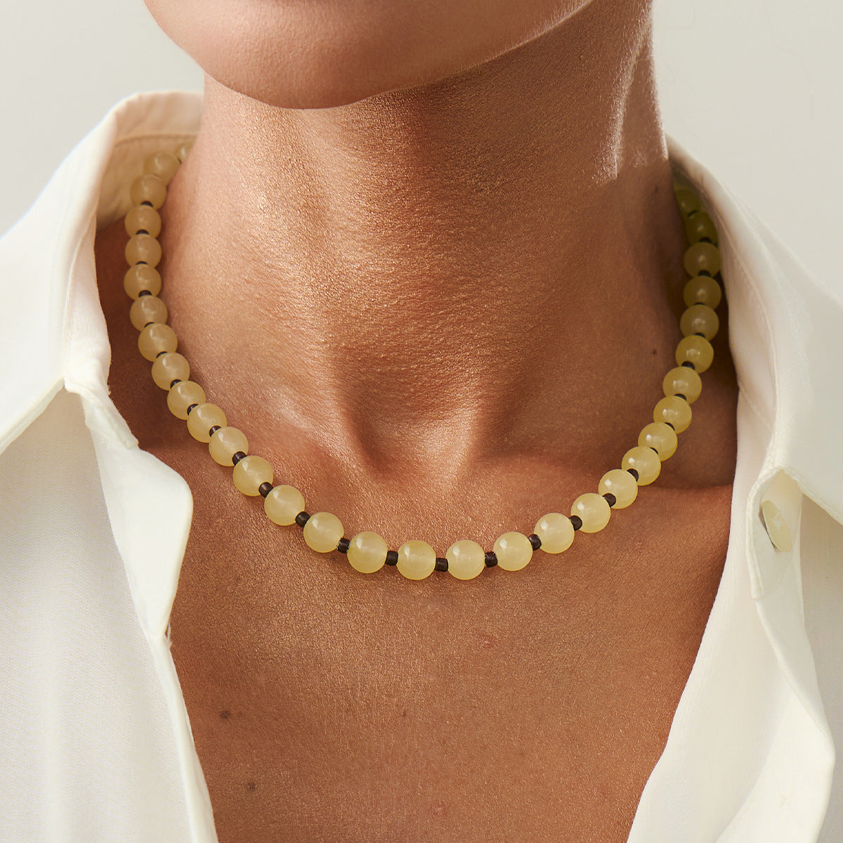 Ethnic Color Bead Collarbone Necklace