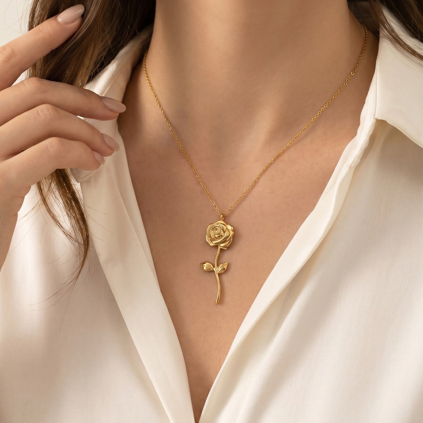 Classic Women's Gold Rose Pendant Necklace – Stainless Steel Romantic Daily
