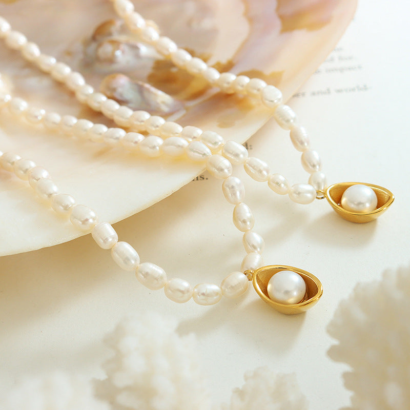 Golden Aura Freshwater Pearl Clavicle Necklace