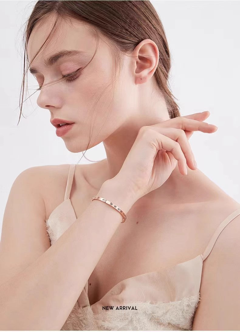 Planderful Jewelry Titanium Steel Bracelet With Roman Character Design For Men And Women