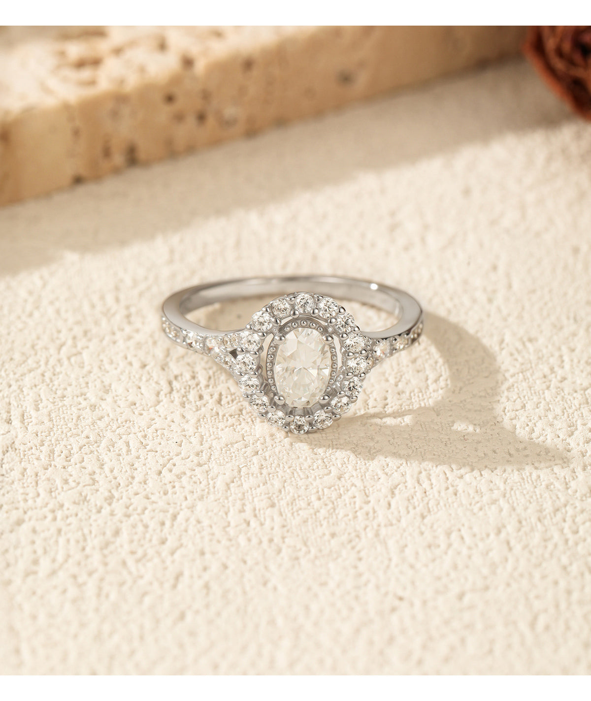 S925 Sterling Silver Oval Moissanite Statement Ring