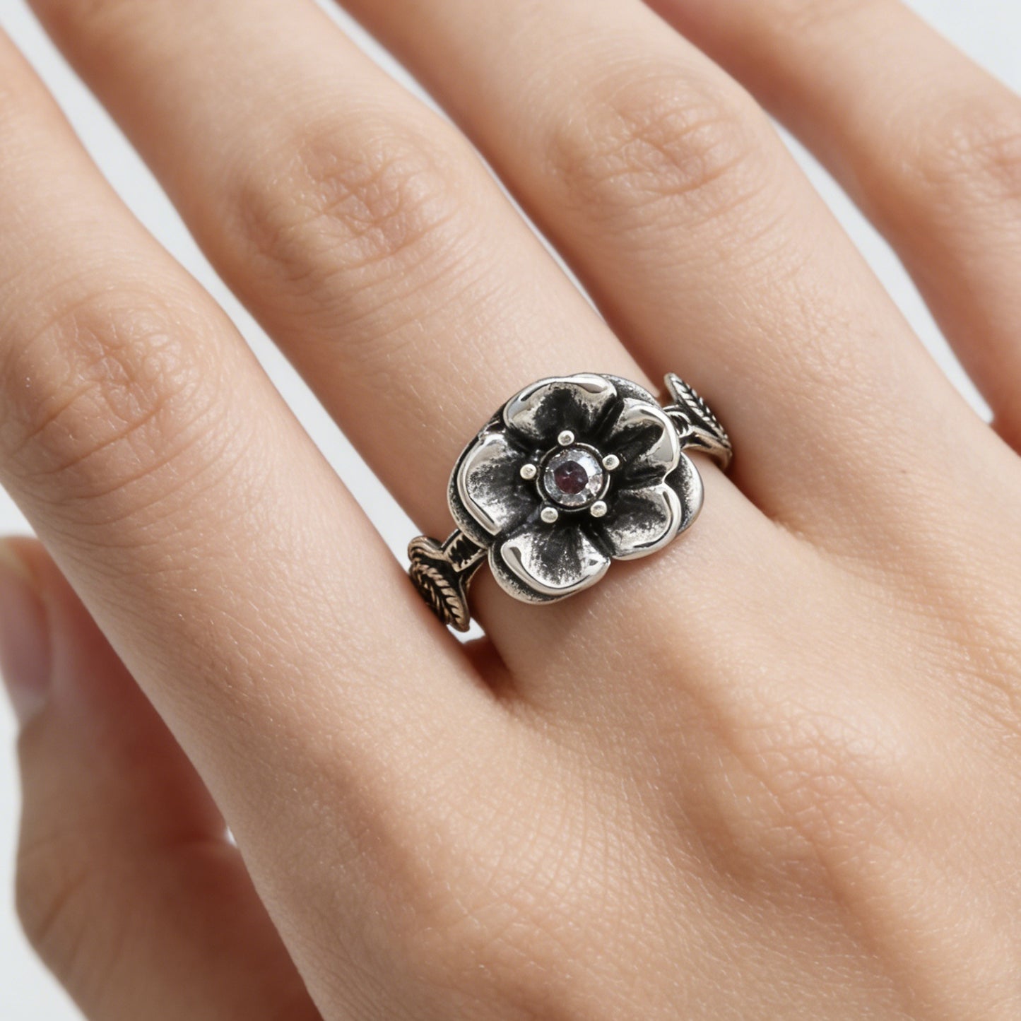 Planderful Personalized Retro Rose Titanium Steel Ring For Unisex Style Bold Statement Gift