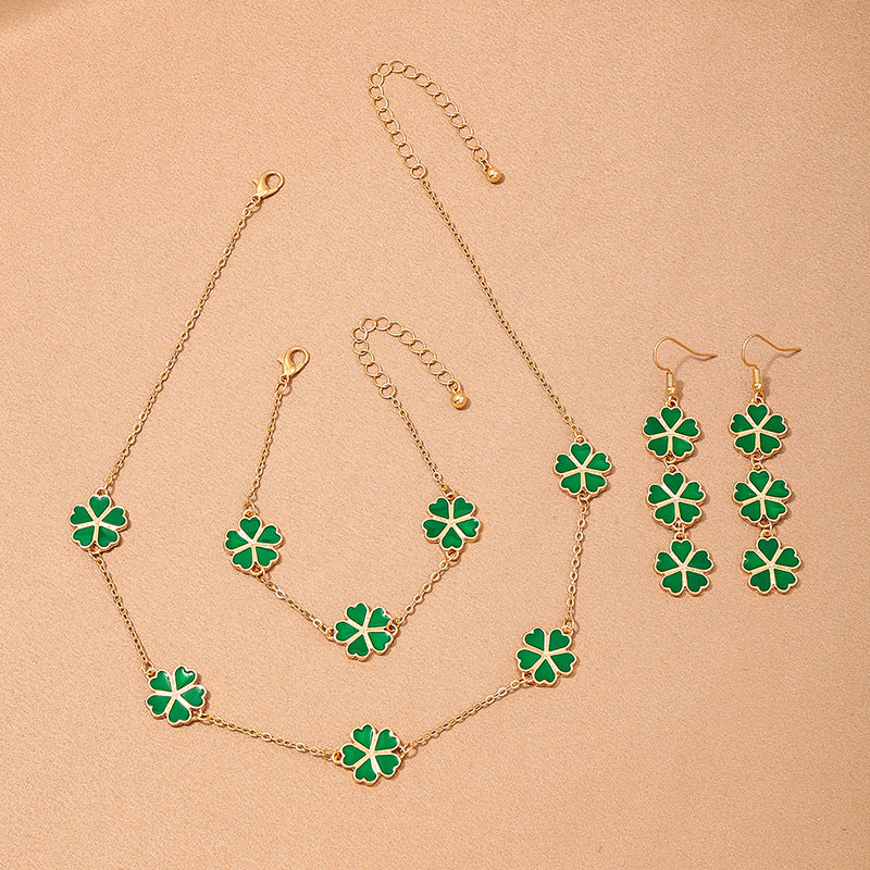 Metallic Clover Charm Jewelry Set with Green Petals - Vienna Verve Collection