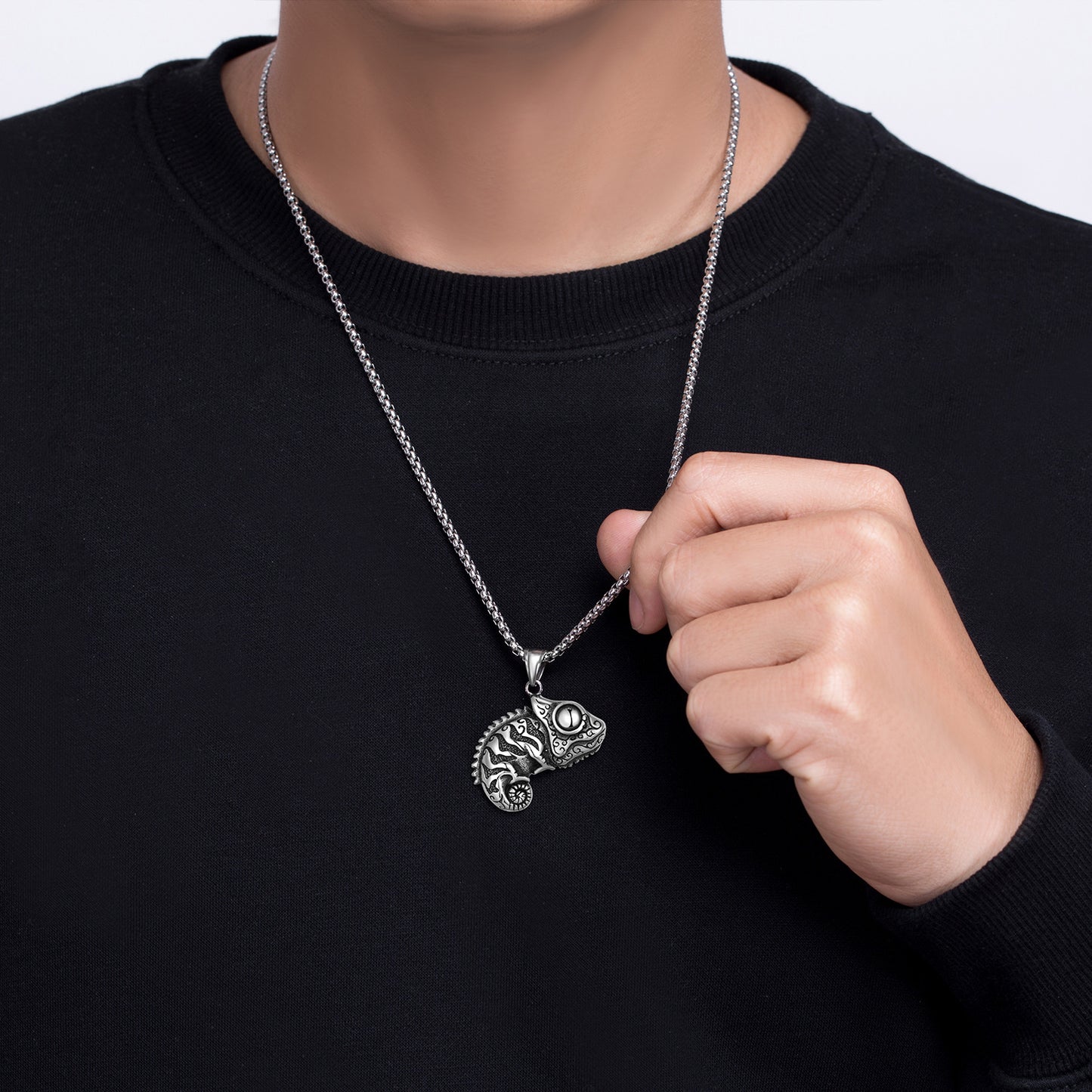 Steel Necklace - Vintage Urban Street Style Lizard Design For Everyday Outdoor Wear And Casual Chic