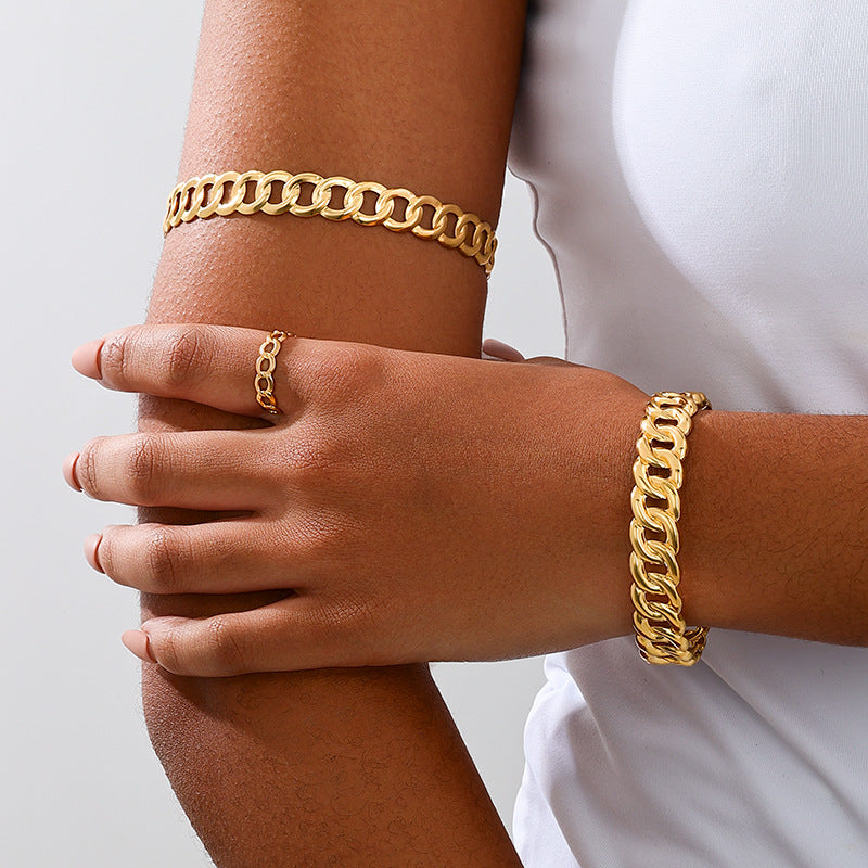 Hollow Metal Gold Ring Bracelet Set for Fashion Lovers
