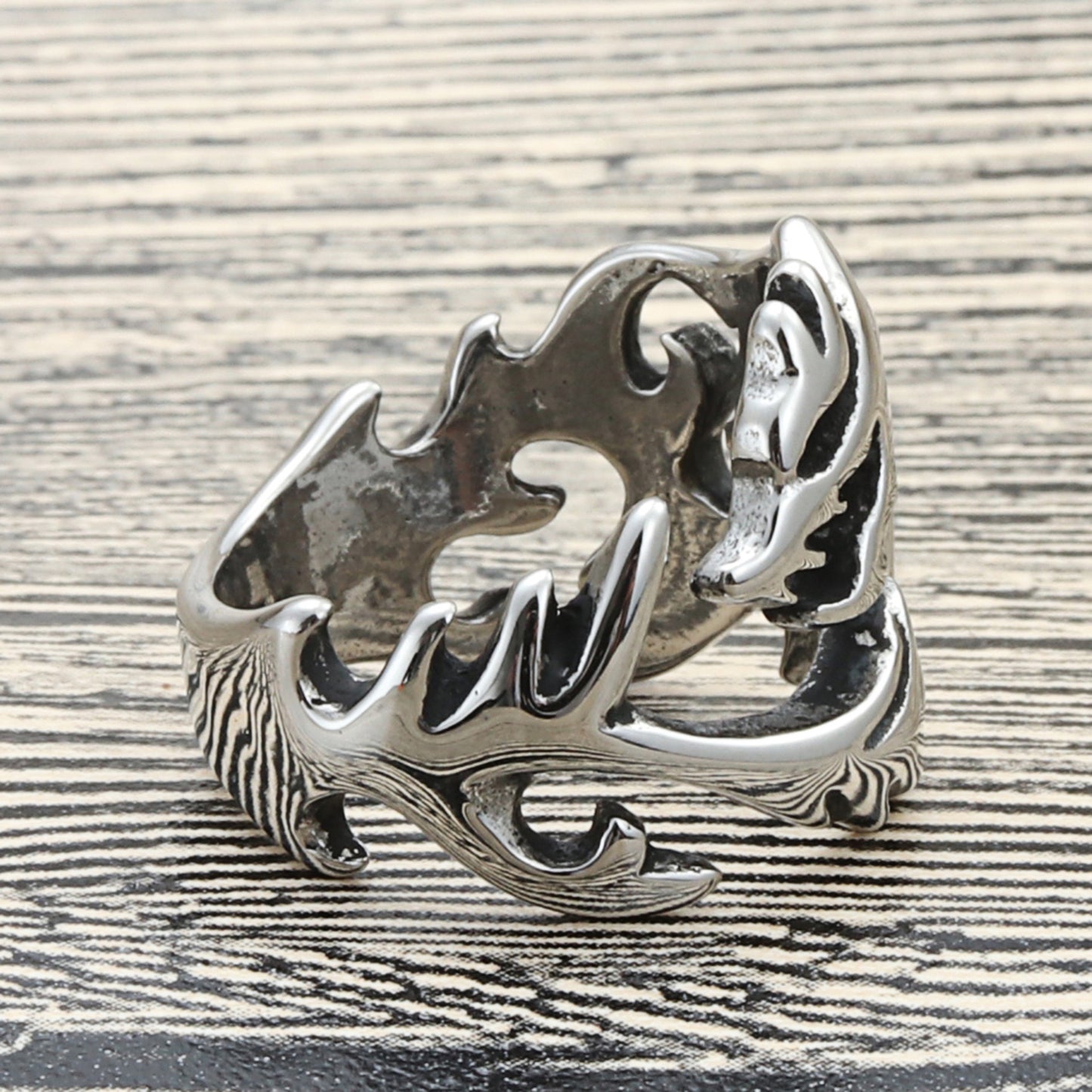 Titanium Steel Retro Flame Dragon Ring for Men - Trendy Punk Fire-Breathing Design