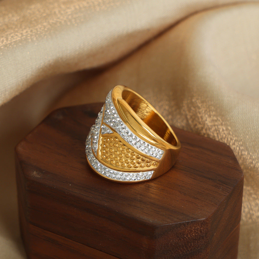Extravagant Zircon-Adorned Gold-Plated Titanium Steel Ring - Luxurious High-End Women's Jewelry