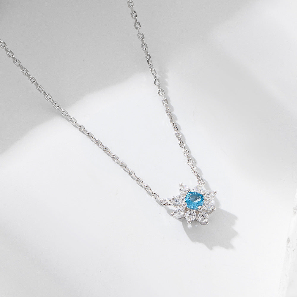 Small Fresh Flower Inlaid Zircon Pendant Necklace S925 Silver Slightly