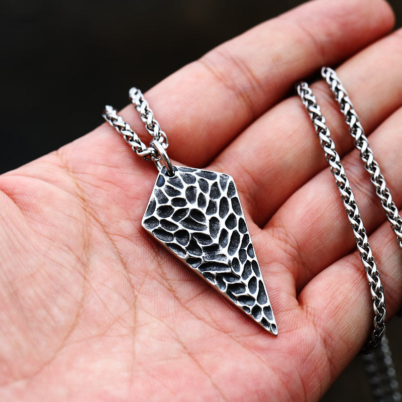 Men's Retro Titanium Steel Rhombus Arrow Pendant - Wholesale European and American Fashion