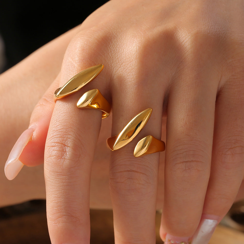 Elegant Titanium Steel Gold-Plated Finger Ring with Geometric Design