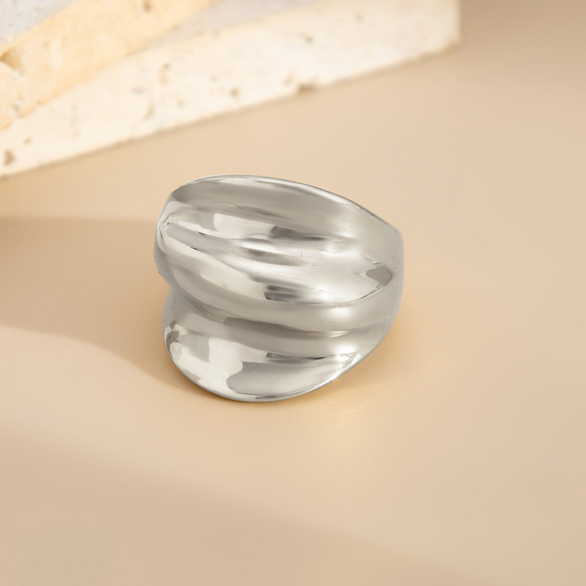 Planderful Vienna Verve Ring – Irregular Geometric Design