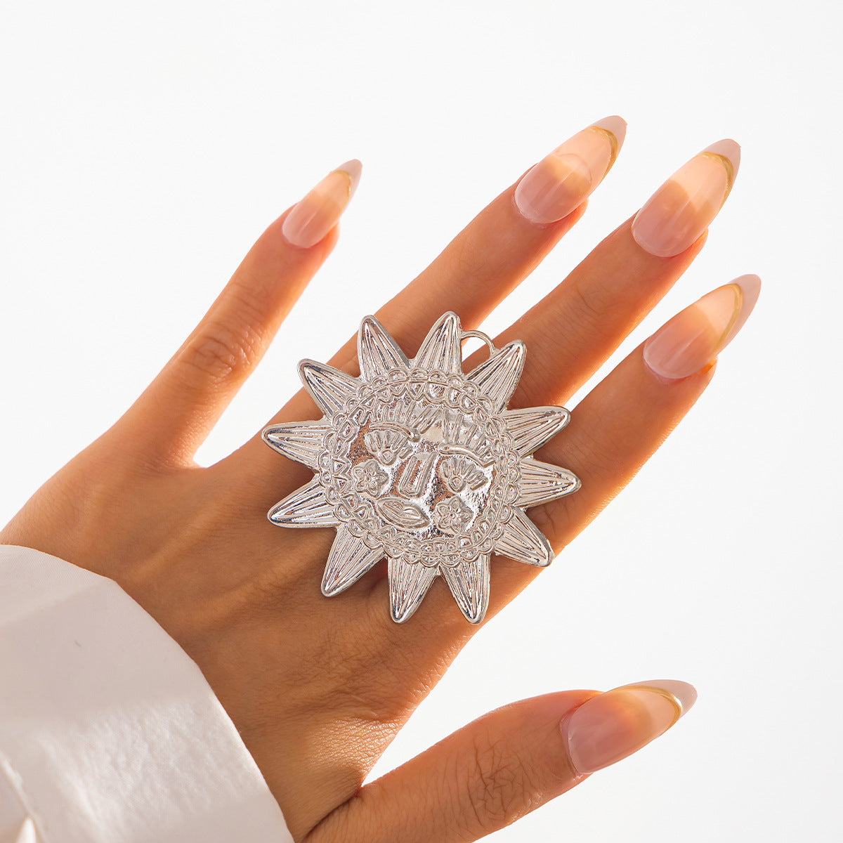 Planderful Vienna Verve Sunflower Ring – Adjustable Alloy Design with Imitation Pearl