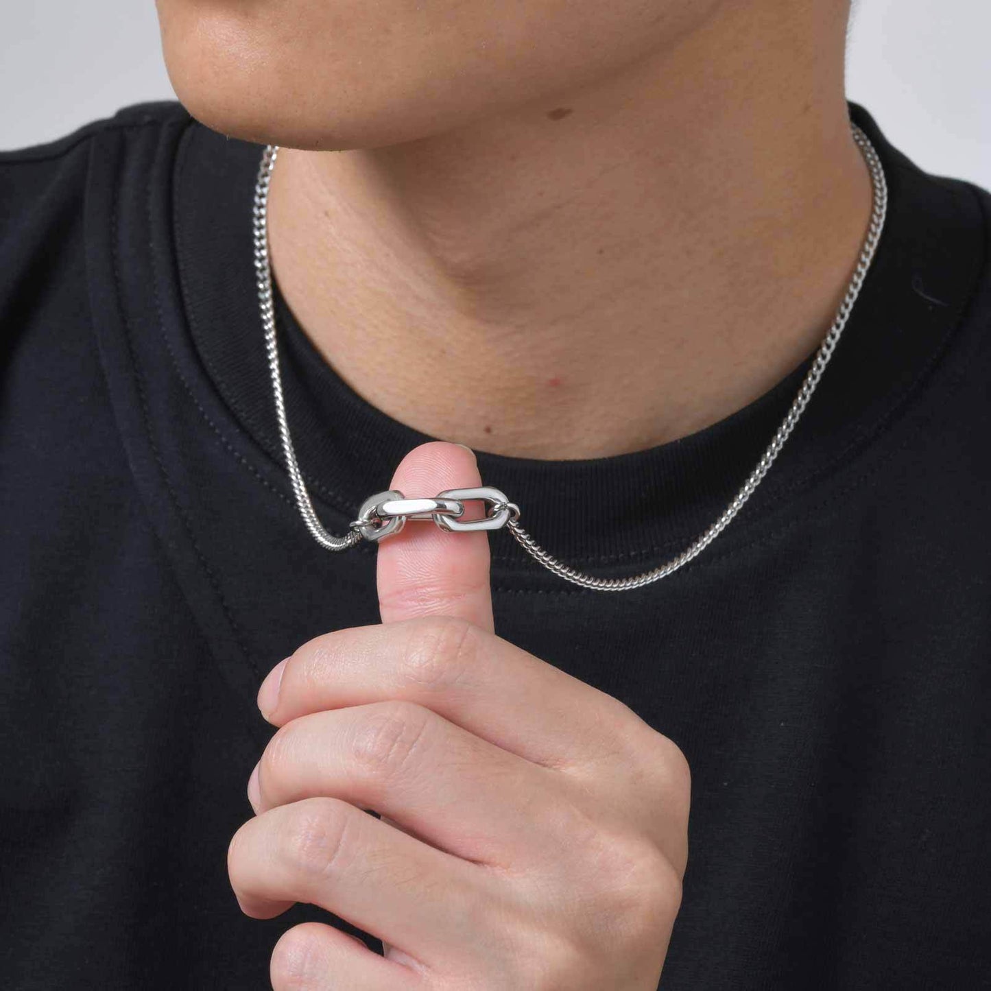 Unisex Collarbone Chain – Stainless Steel Minimalist Three Square Ring Grinding Chain Necklace