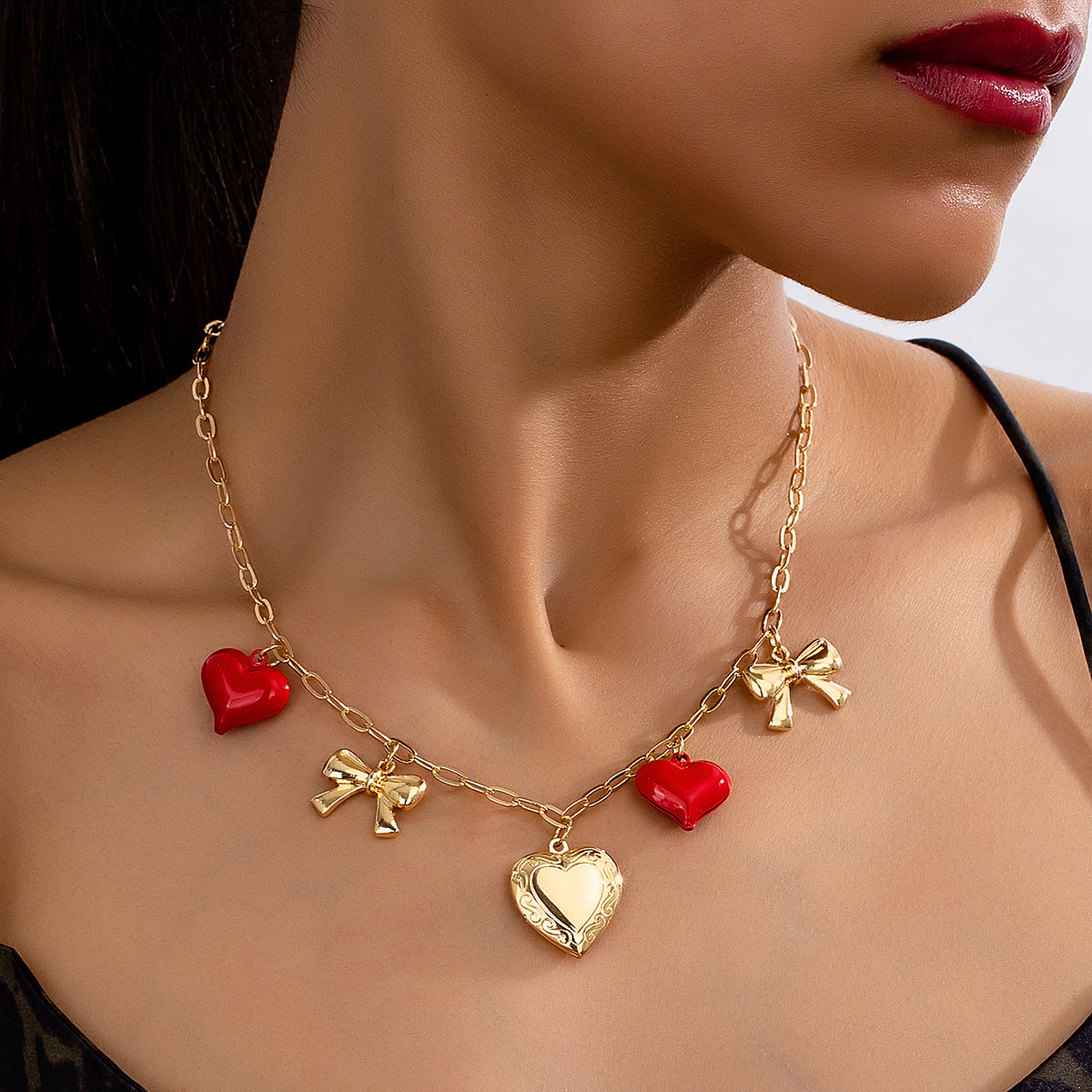 Planderful Vienna Verve Necklace – Elegant Multi-Pendant Design