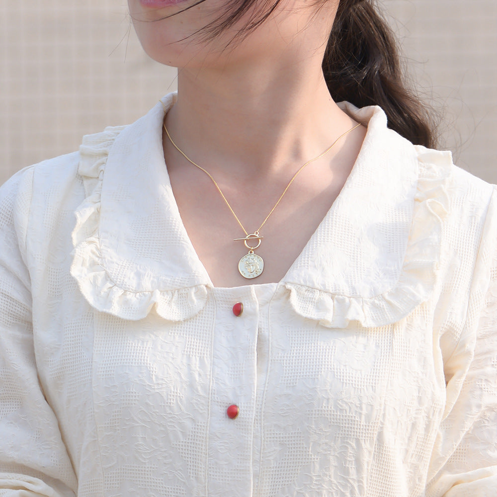925 Sterling Silver Coin Portrait Necklace Retro Gold Relief Pendant