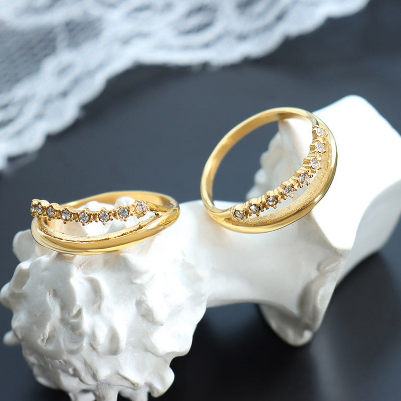 18K Gold Plated Ring with Zircon Inlay - Celebrity Style Titanium Steel Ring