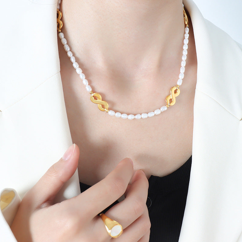 Elegant French Oval Freshwater Pearl Necklace with Retro Charm and Personality