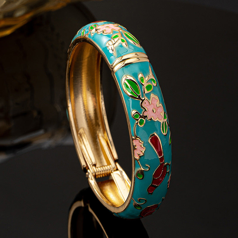 Planderful Vienna Verve Bracelet – Stylish Retro Metal Blooming Flower Design