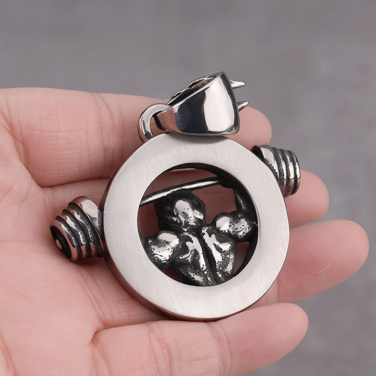 1. Planderful Men's Stainless Steel Wolf Head Pendant Necklace Hip Hop Retro Style Gift