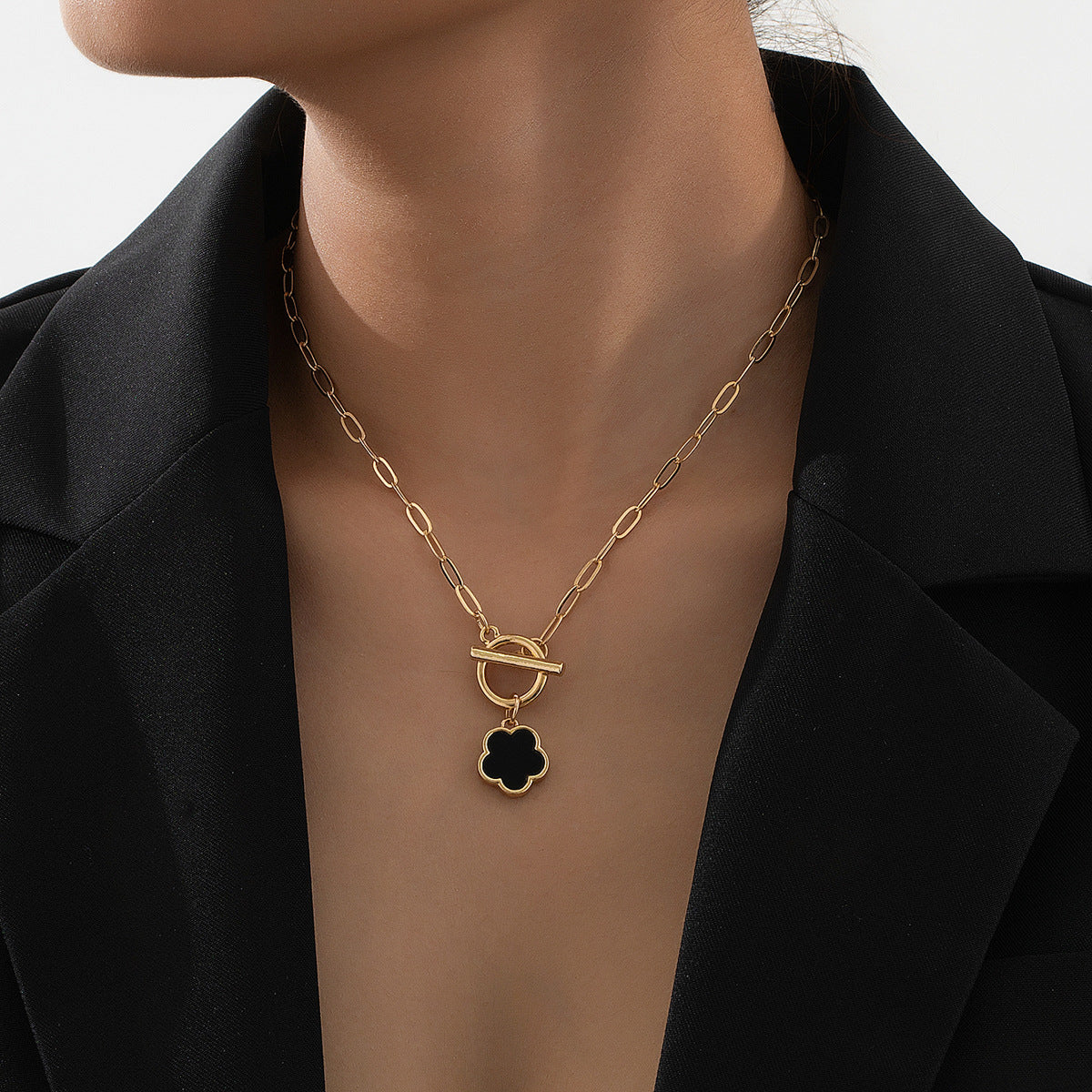 Planderful Vienna Verve Necklace – Fashionable and Versatile Design