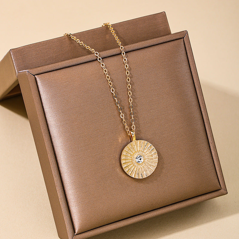 Vintage Style Metal Pendant Necklace with Sparkling Round Texture