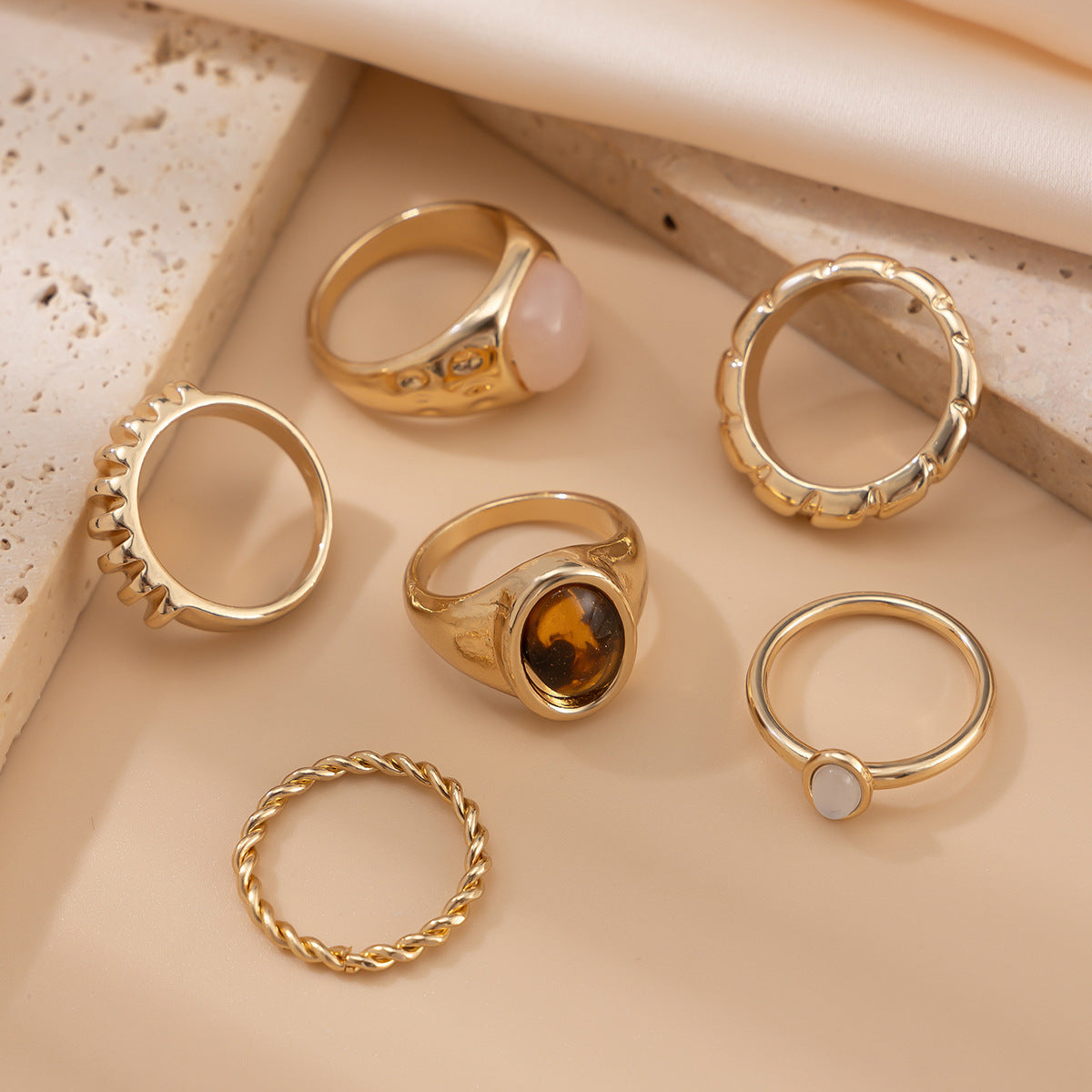 Planderful Vienna Verve Ring Set – Creative Water Drop Design