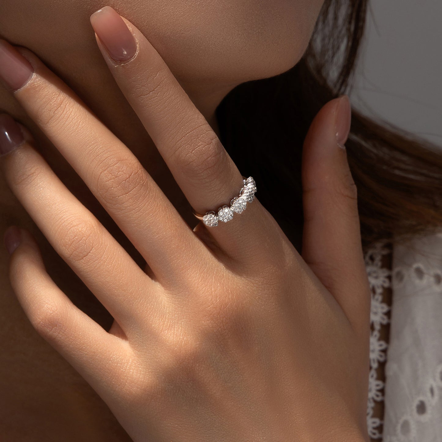 Planderful Everyday Genie Ring – Sparkling Zircon Flower Design