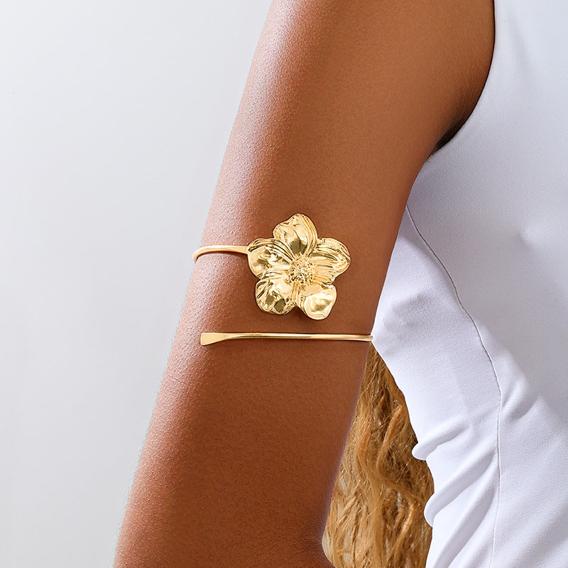 Planderful Vienna Verve Bracelet – Charming Five-Petaled Flower Design