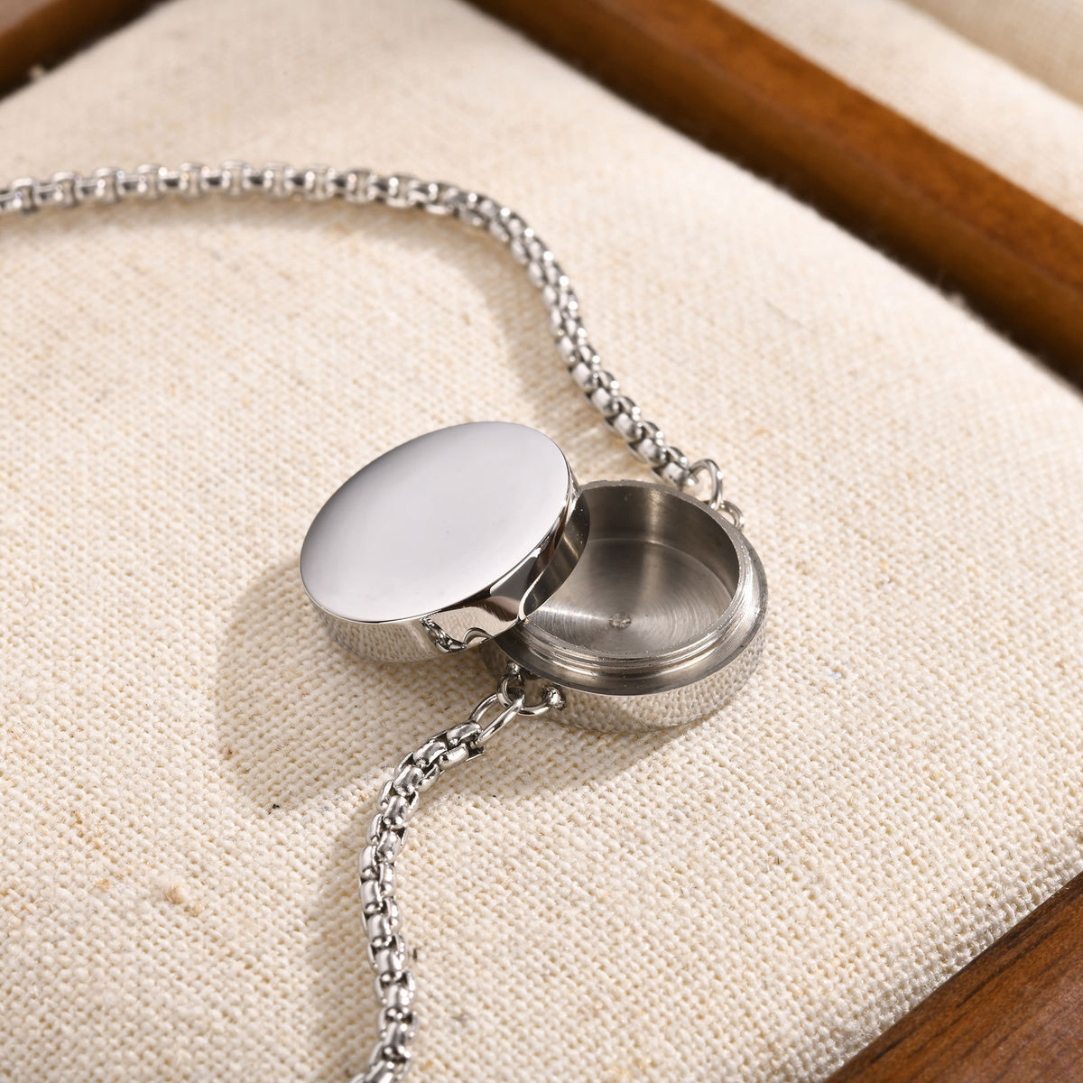 Pearl Adjustable Stainless Steel Bracelet for Women