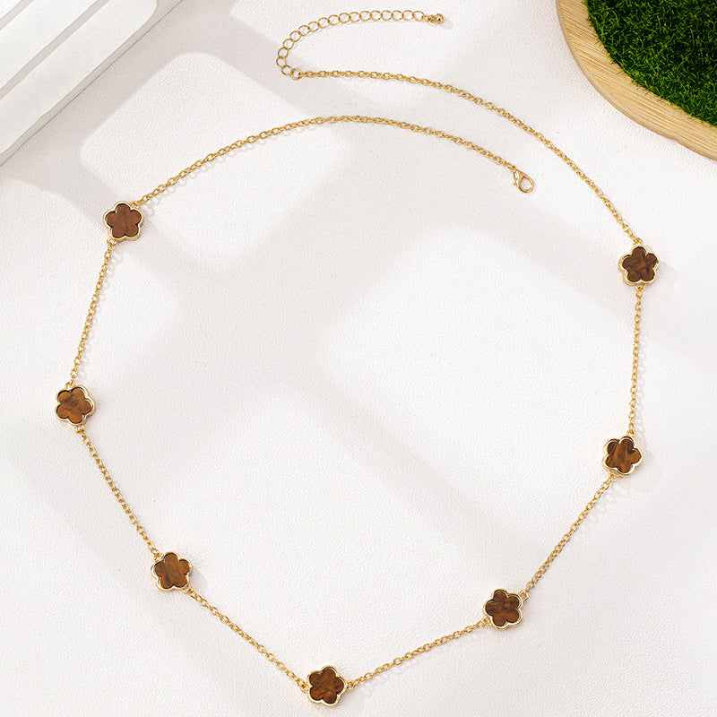 Planderful Vienna Verve Necklace – Fashionable Five-Leaf Clover Design