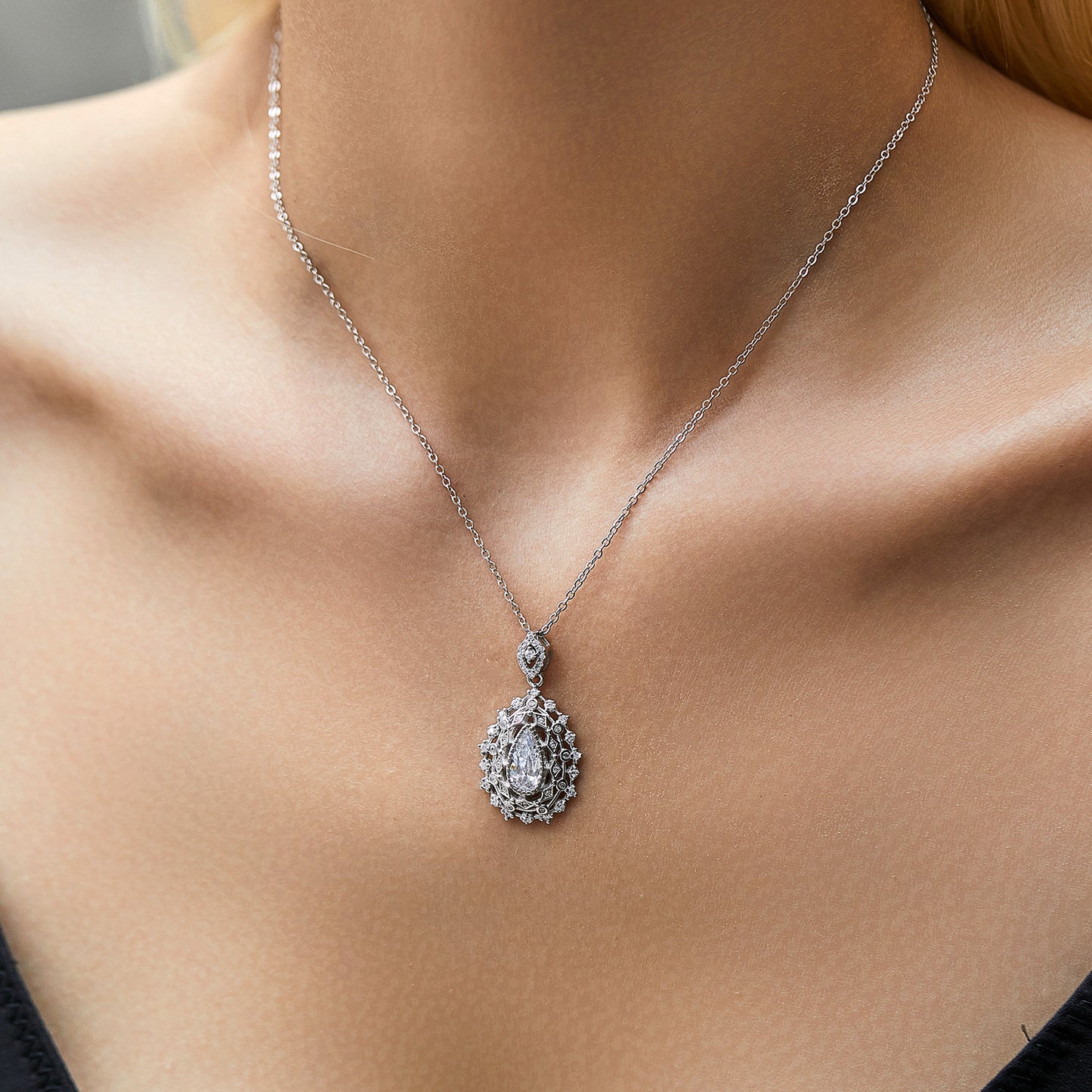 Planderful Everyday Genie Necklace – Elegant S925 Sterling Silver Old Money Style with Bright Zircon Water Drop Pendant