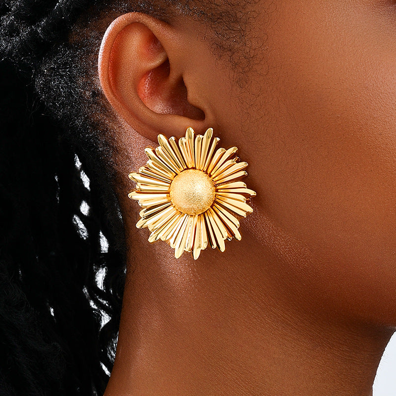 Planderful Vienna Verve Earrings – Exaggerated Retro Metal Sunflower Design