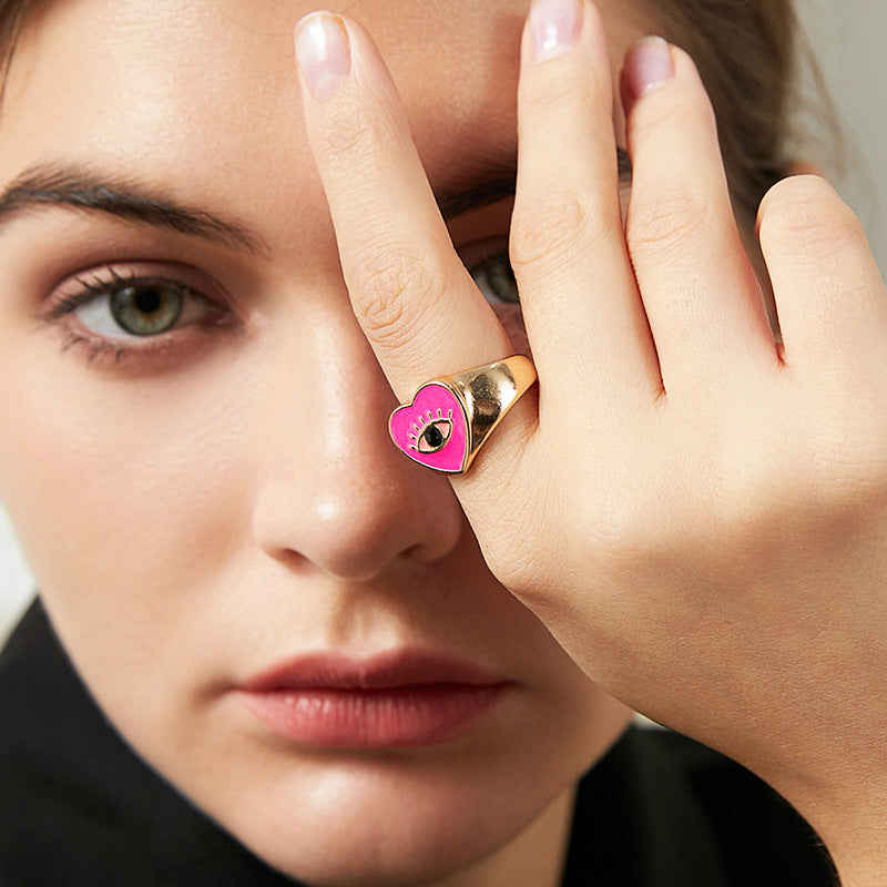 Pink Love Rings: Retro High-End Feel Vienna Verve Ring