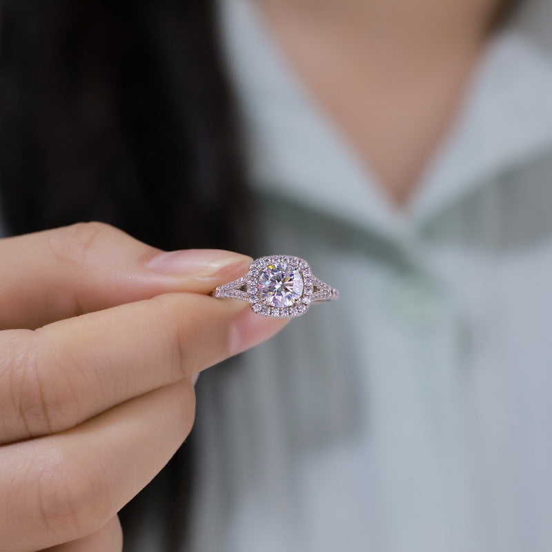 Planderful Classic Moissanite Sterling Silver Ring – Style 3