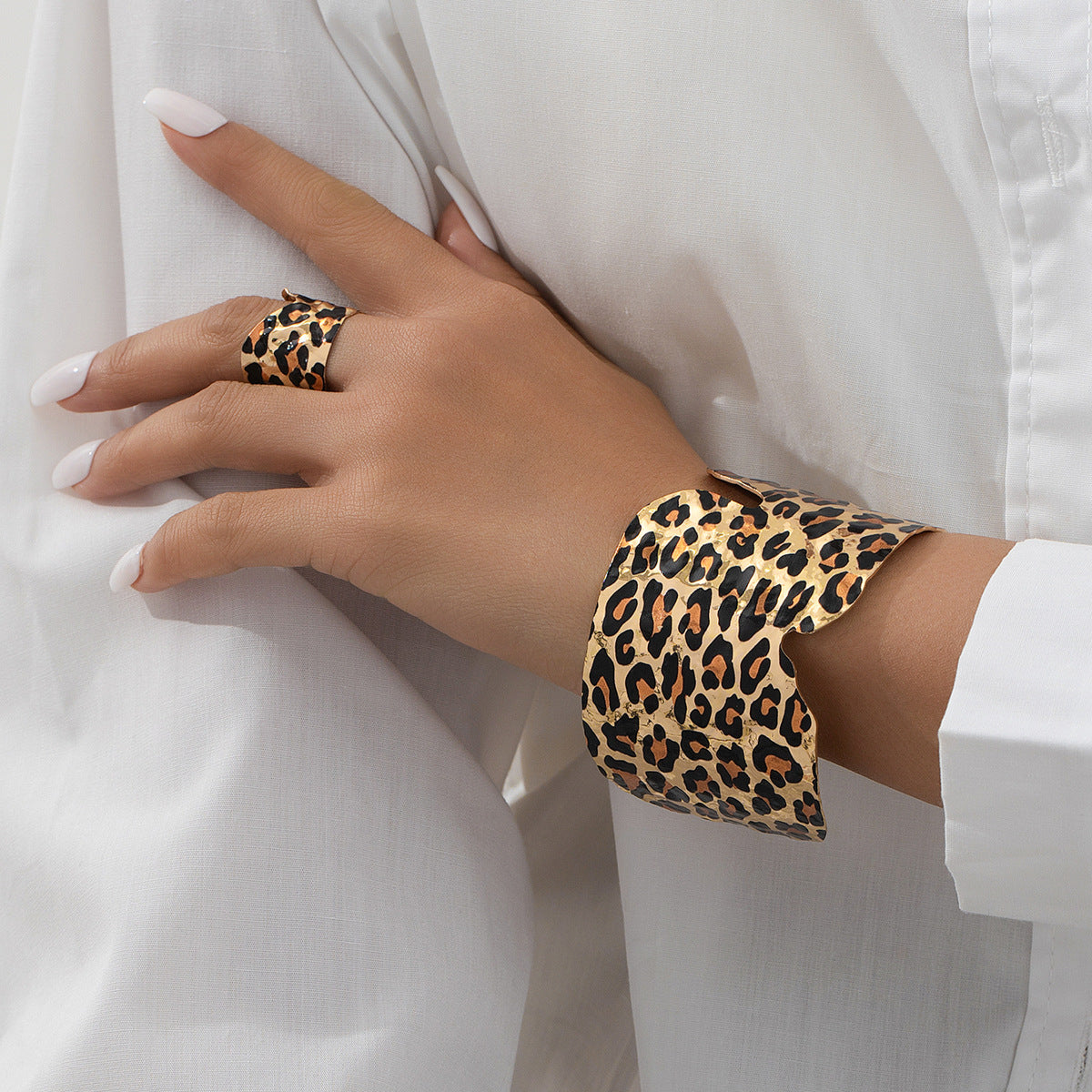 Planderful Vienna Verve Leopard Print Bracelet Ring Set