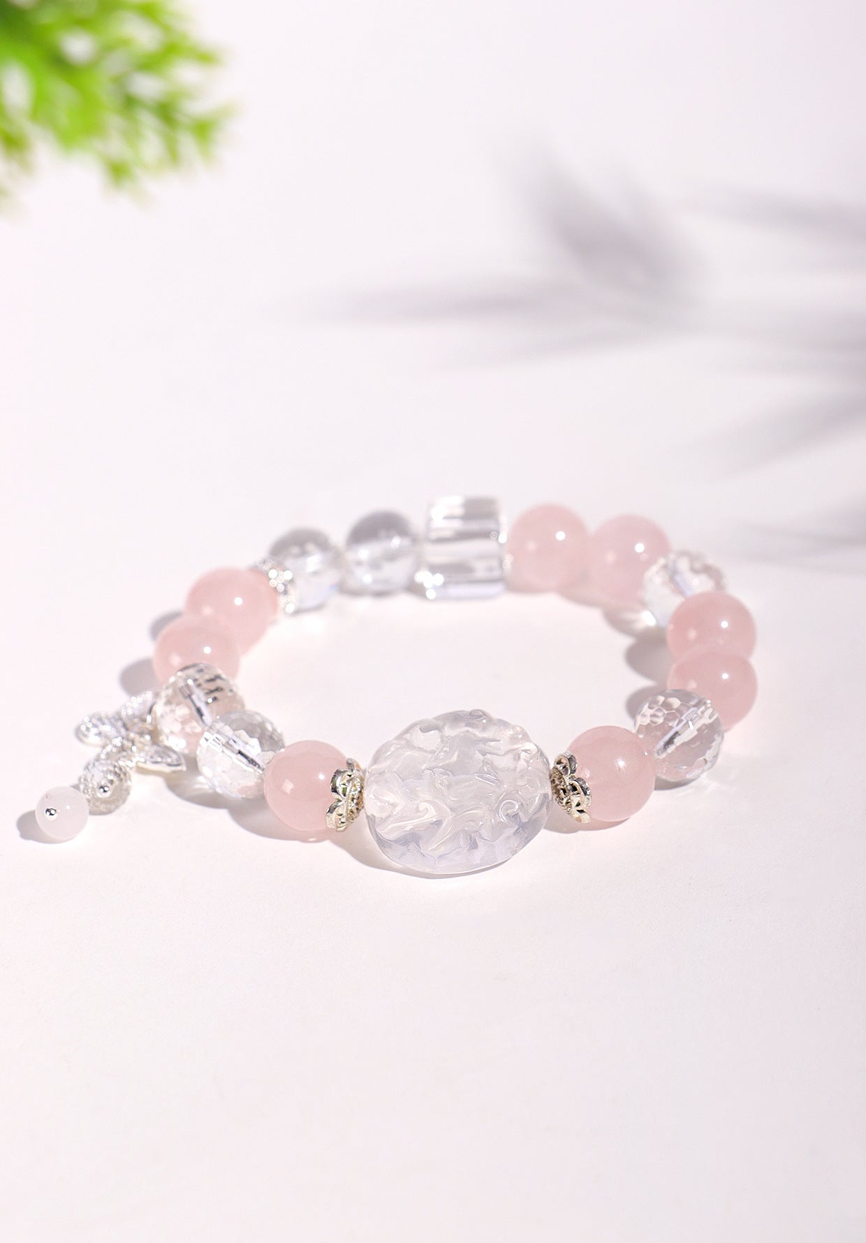 Planderful Fortune's Favor Bracelet – Elegant Freshwater Pearl and Crystal Design