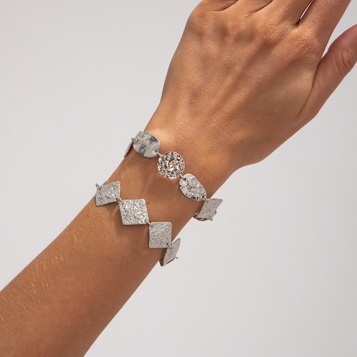 Planderful Vienna Verve Bracelet – Unique Retro Geometric Design