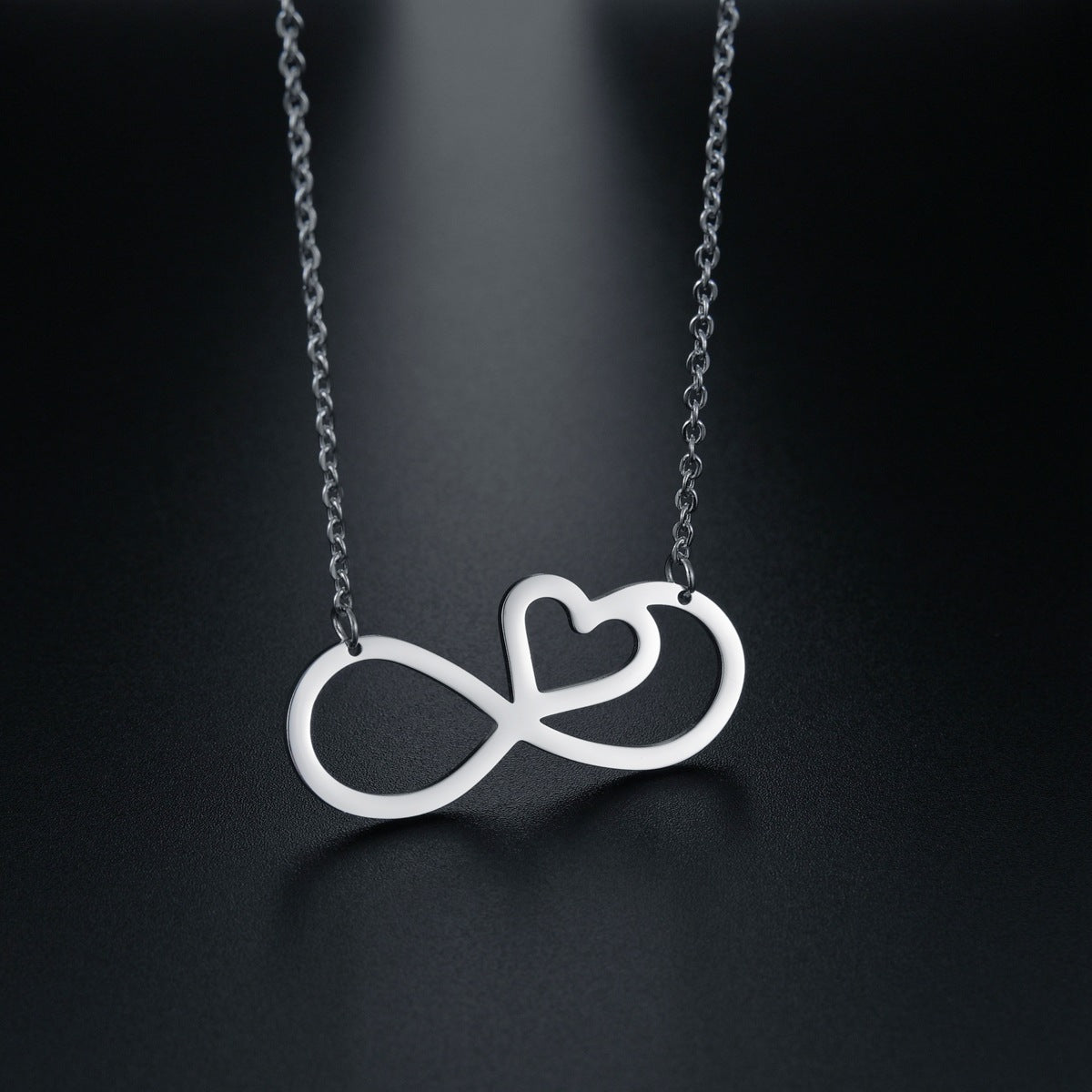 Elegant Geometric Chain Necklace with Bow Detail