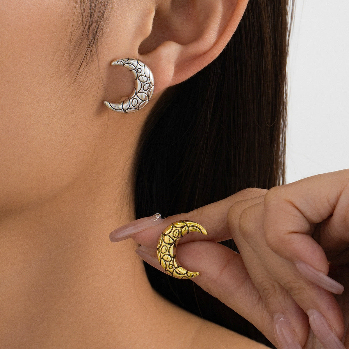 Planderful Vienna Verve Moon Earrings – Trendy Retro Design