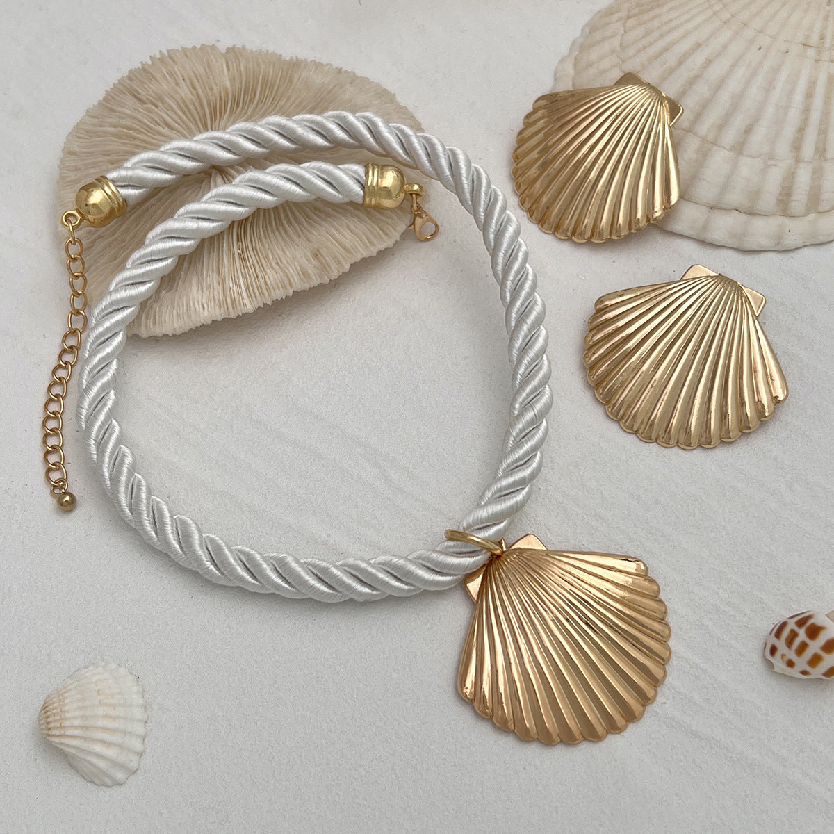 Planderful Vienna Verve Necklace and Earrings Set – Exaggerated Large Shell Pendants