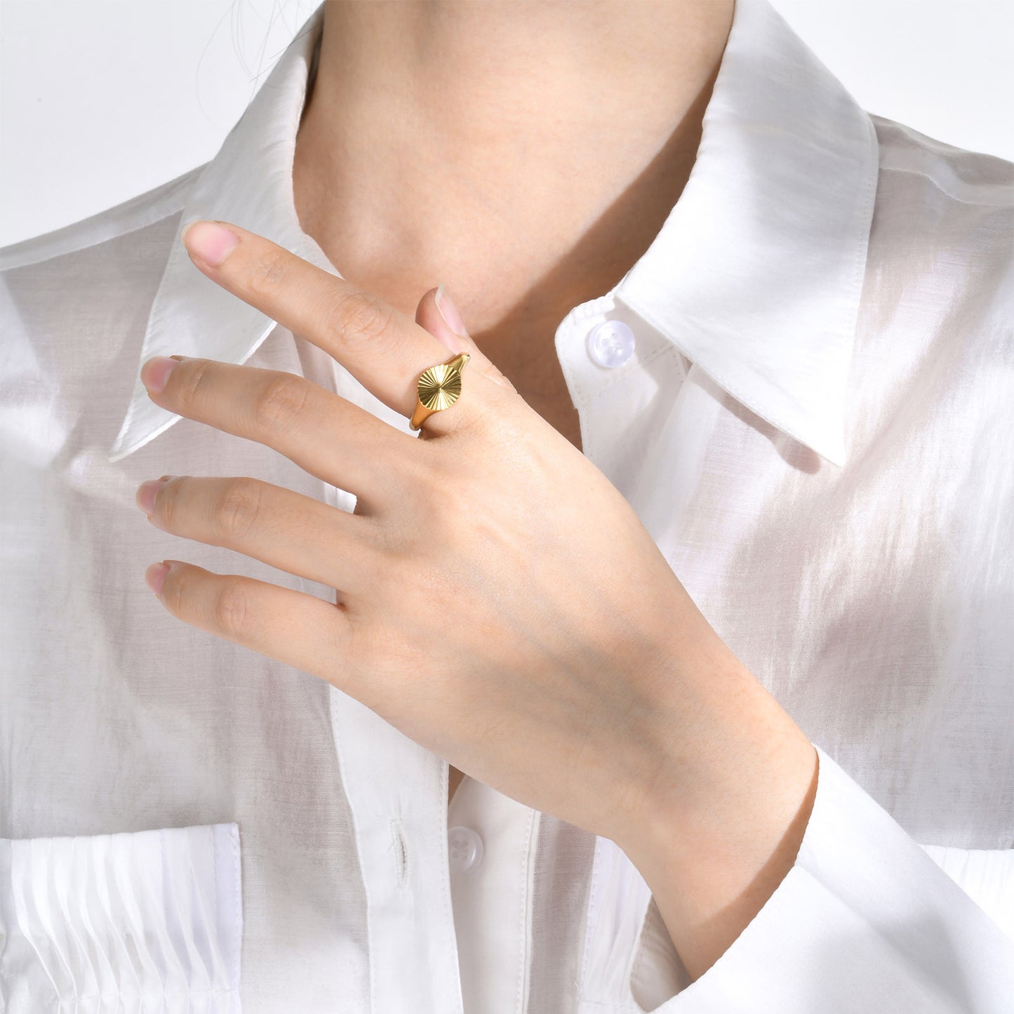 Rings Stainless Steel Finish Rings Batch Flower Oval Ladies Ring Gold