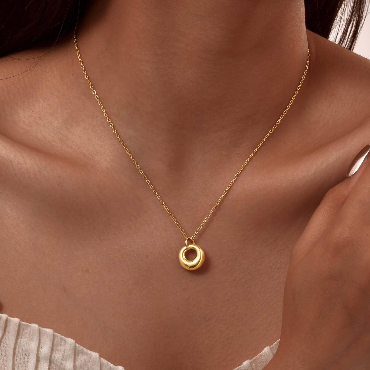 Stainless Steel Gold-Plated Geometric Ring Pendant Collarbone Chain Necklace