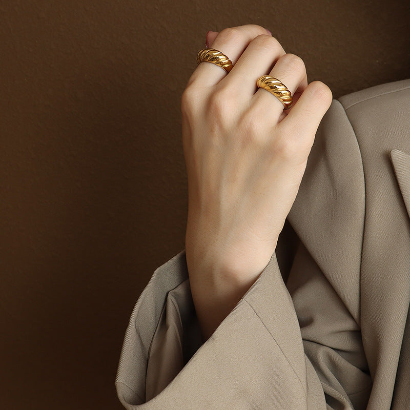 Elegant Titanium Steel Gold Ring with Threaded Surface - Women's Retro Jewelry