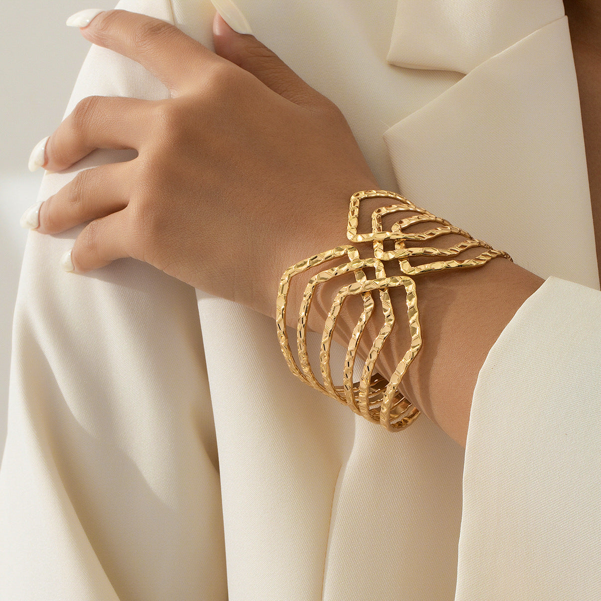 Planderful Vienna Verve Bracelet – Retro Geometric Design
