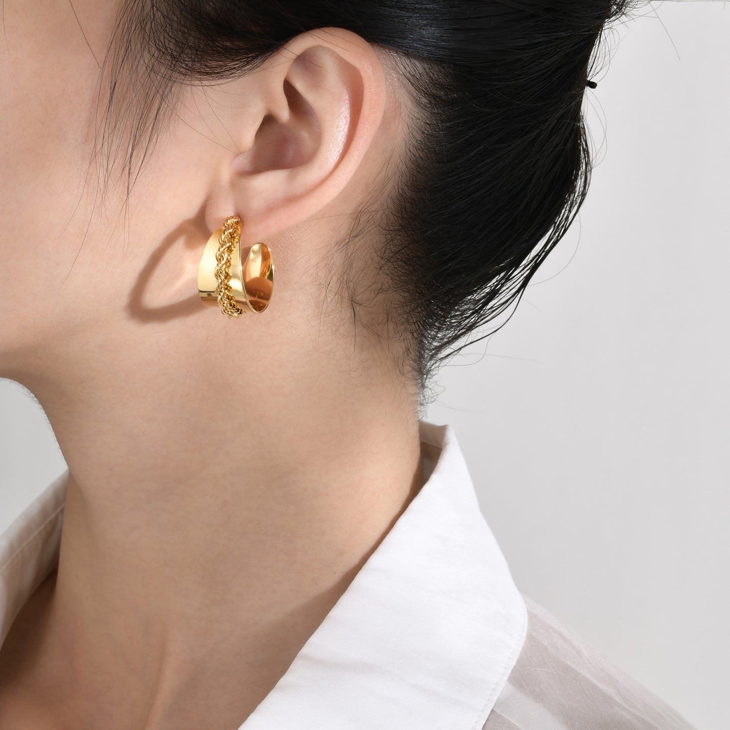 European And American Earrings Wholesale Stainless Steel Twist C Shaped Earrings Gold