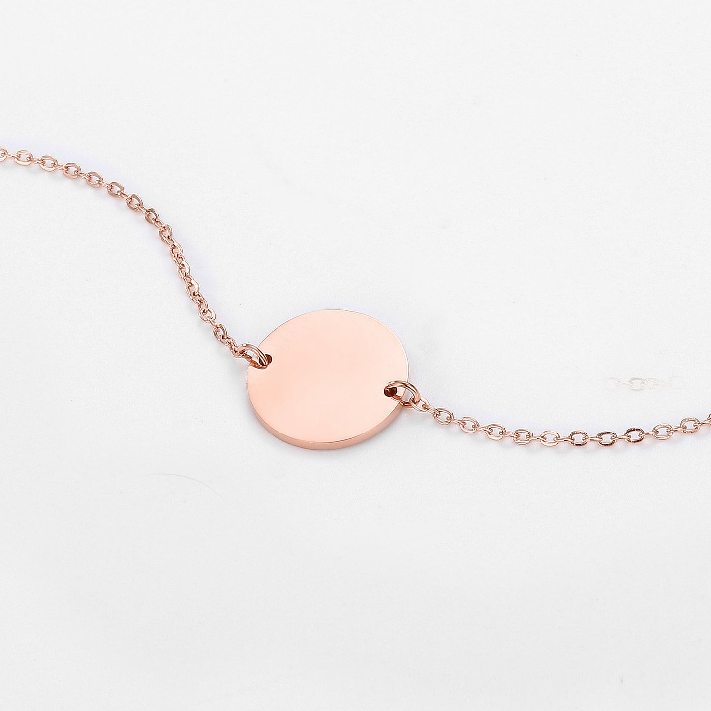 Planderful Jewelry Stainless Steel Round Label Bracelet for Women Minimalist Everyday Accessory