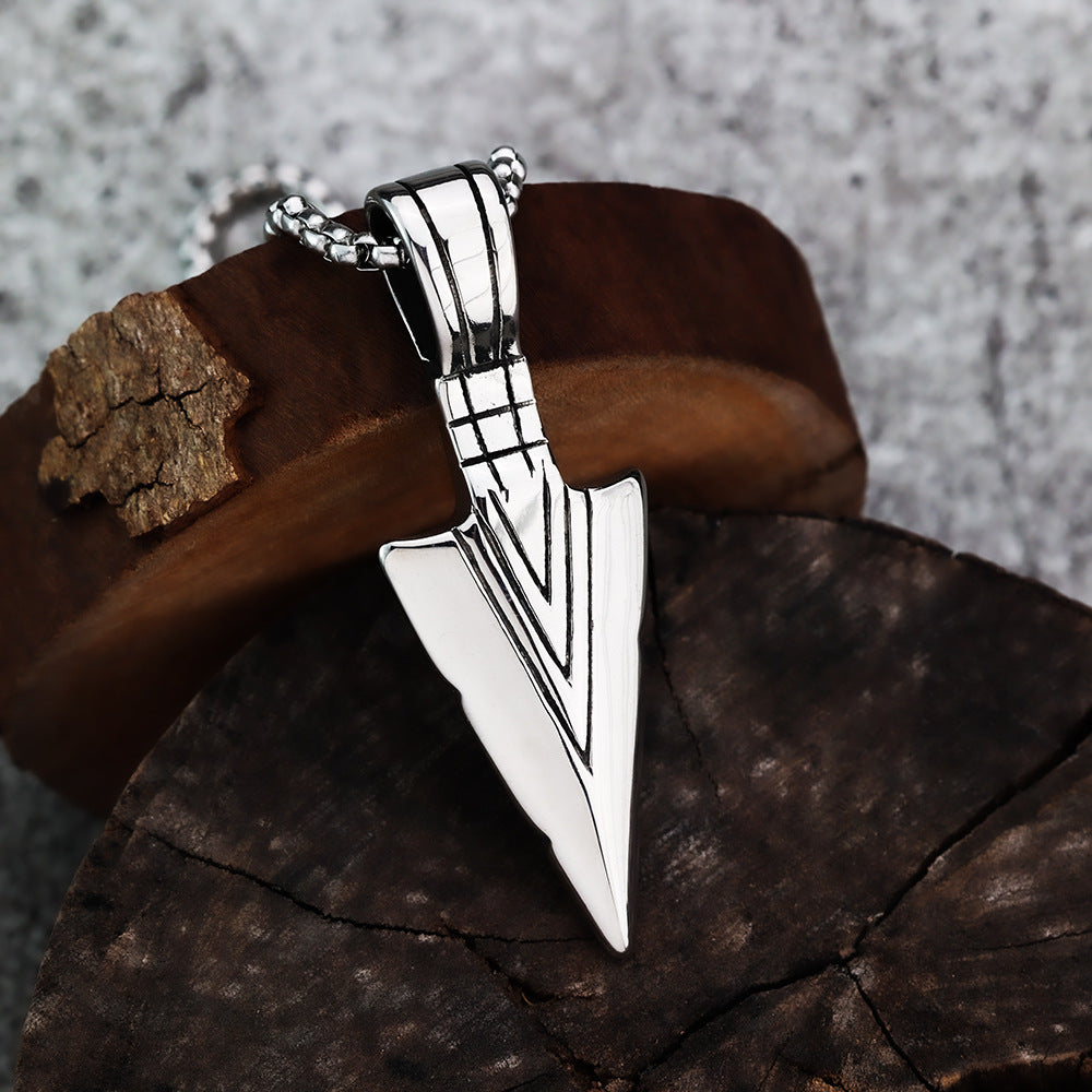 European And American Personalized Retro Spearhead Pendant Necklace