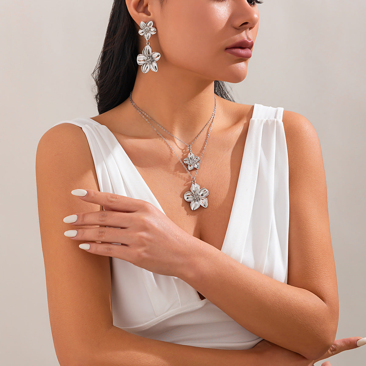 Planderful Vienna Verve Flower Pendant Set – Retro Three-Dimensional Design