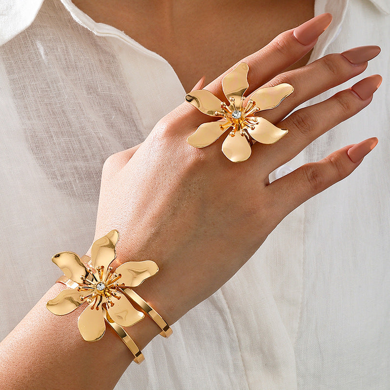 Trendy Metal Diamond Flower Leaf Jewelry Set for Women