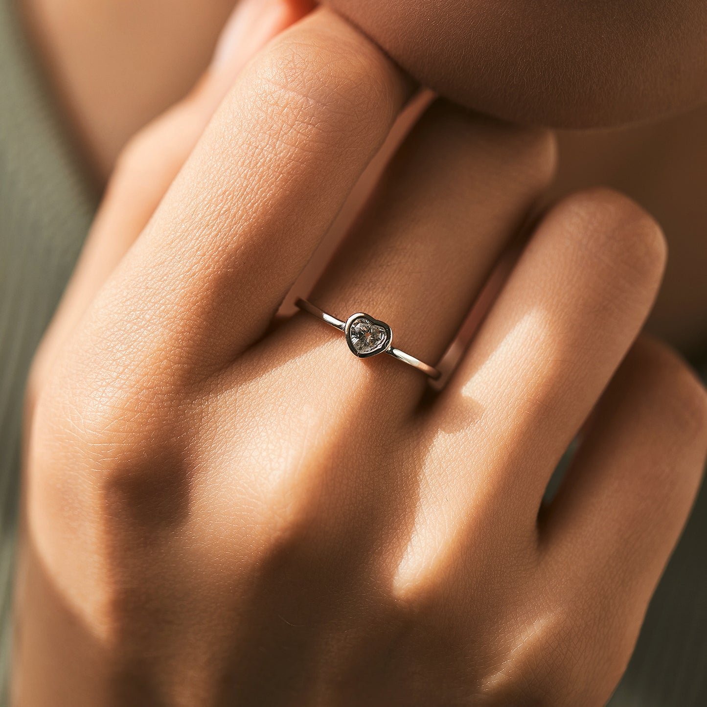 Planderful Moissanite Sparkling Ring – Elegant Sterling Silver Design